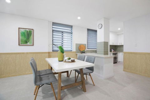 Penthouse In Rockdale CBD - Accommodation Gladstone 3