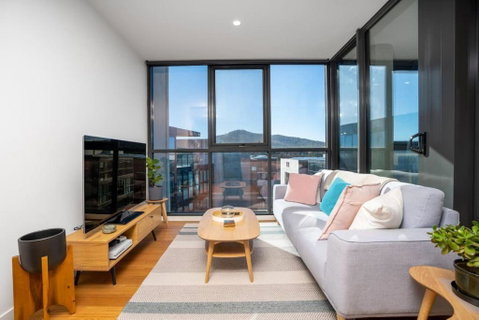 Perfectly Located 1BR BA Apartment - Accommodation Gladstone 0