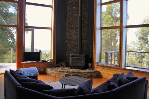 Peppermint Ridge Retreat - Accommodation Gladstone 1