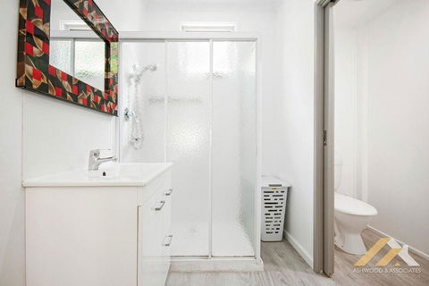 Perfect Entertainer-s Home With Pool - Accommodation Gladstone 3