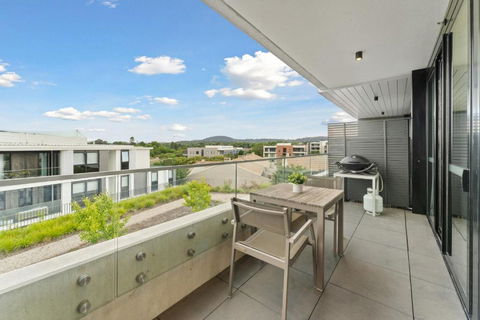 Perfect Location 1-Bed With Balcony, BBQ & Parking - Accommodation Gladstone 3