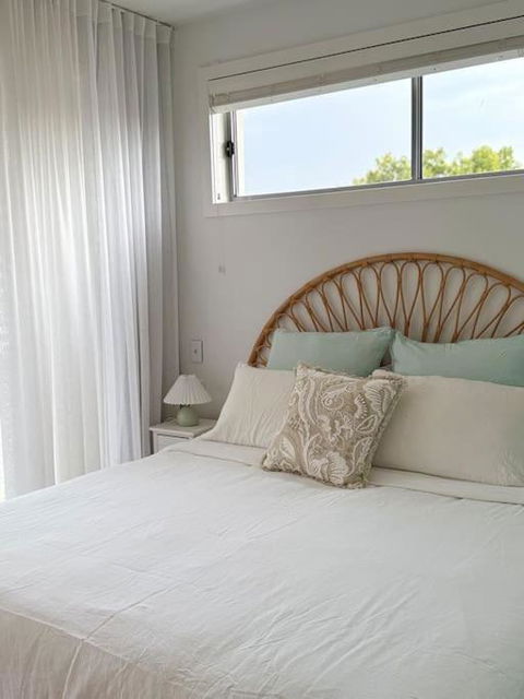 Perfect Summer Lake House - Accommodation Gladstone 2