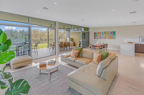Perricoota Waters - Echuca Holiday Homes - Accommodation Gladstone 3