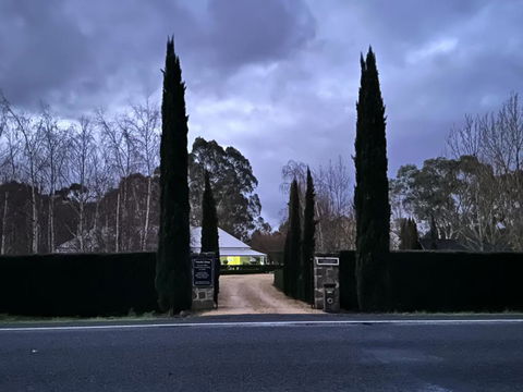 Petschel House - Accommodation Gladstone 0
