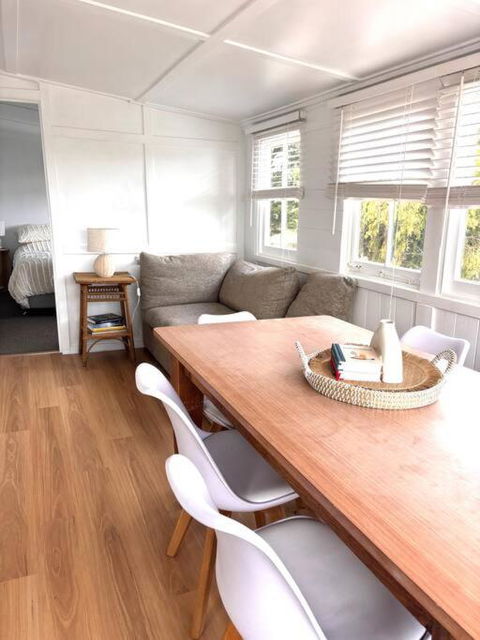 Pine Cottage - Accommodation Gladstone 1