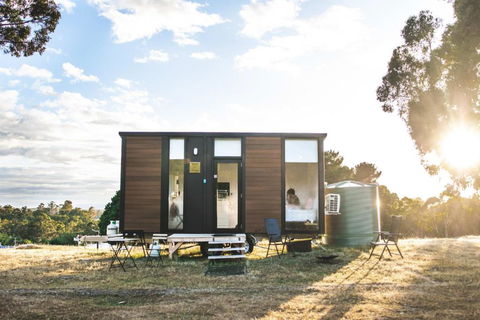 Pine Edge Heights By Tiny Away - Accommodation Gladstone 0