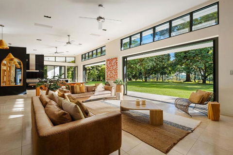 Pine Mountain - Accommodation Gladstone 1