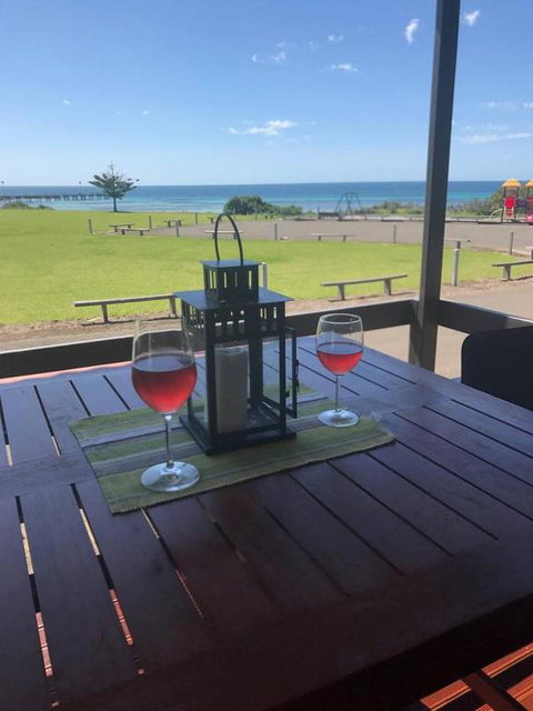 Pine View Holiday Rental - Accommodation Gladstone 0