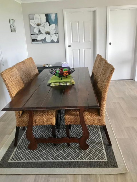 Pine View Holiday Rental - Accommodation Gladstone 3