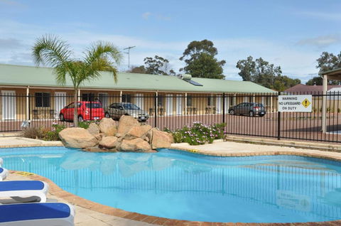 Pinjarra Resort - Accommodation Gladstone 1