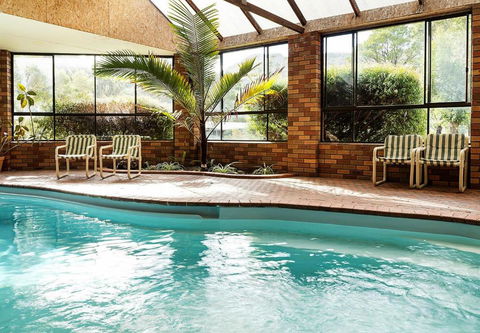 Pinnacle Holiday Lodge - Accommodation Gladstone 0