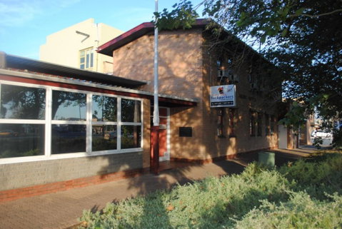 Port Adelaide Backpackers - Accommodation Gladstone 1