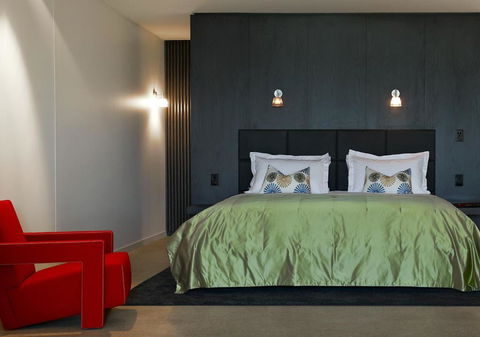 Port Phillip Estate - Accommodation Gladstone 3