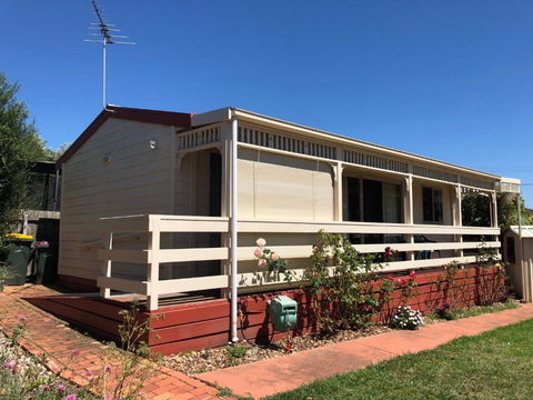 Portarlington Holiday Apartment - Accommodation Gladstone 0