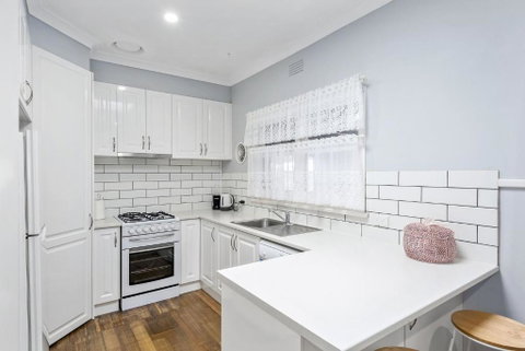 Portside Rest - Accommodation Gladstone 2