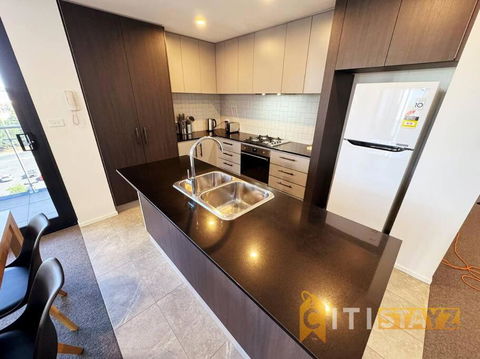 Posh In Phillip - 2bd 2bth Apt - Accommodation Gladstone 1