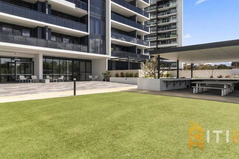 Posh In Phillip - 2bd 2bth Apt - Accommodation Gladstone 2