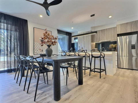 RAM, Alpine Getaways - Accommodation Gladstone 0