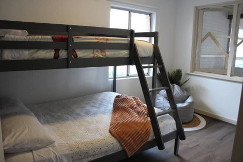 Raeside Home - Accommodation Gladstone 3