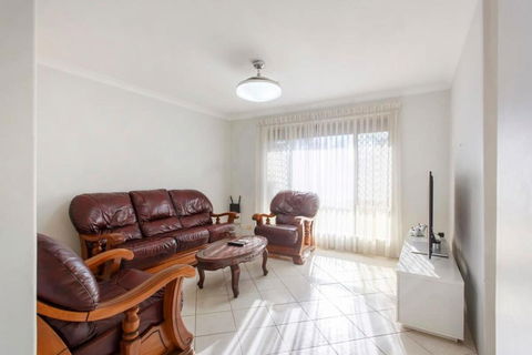 Private Room In St James - Accommodation Gladstone 1