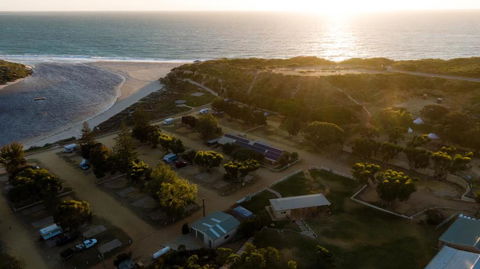 Pure Glamping Guilderton - Accommodation Gladstone 1