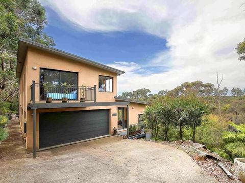 Postcards From The Edge - Accommodation Gladstone 0