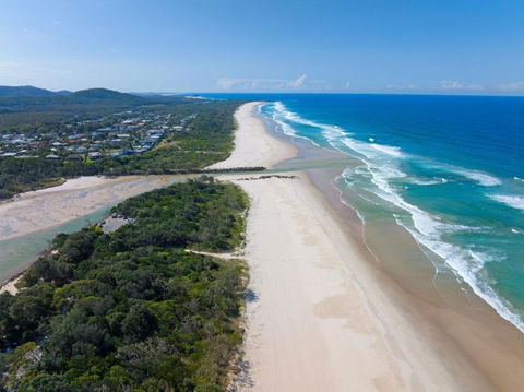 Pottsville Beach Motel - Accommodation Gladstone 2
