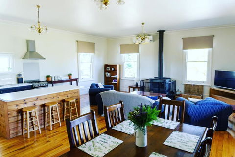 Pound Hill Cottage - Accommodation Gladstone 3