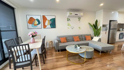 Preston Spacious 2BRM Apartment Free Parking Wi-Fi - Accommodation Gladstone 1