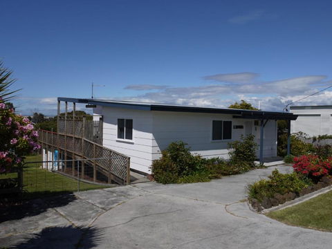 Prime Location - Totally Refurbished - Accommodation Gladstone 0