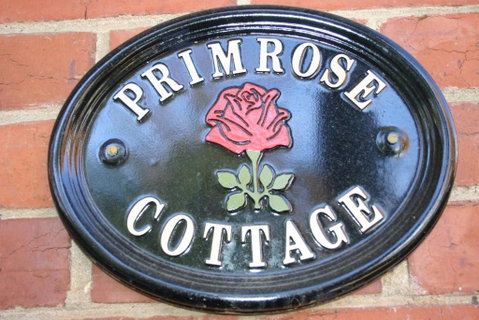 Primrose Cottage - Accommodation Gladstone 0