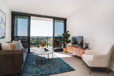 Pristine 2-Bed Apartment With Pool And BBQ - Accommodation Gladstone 1