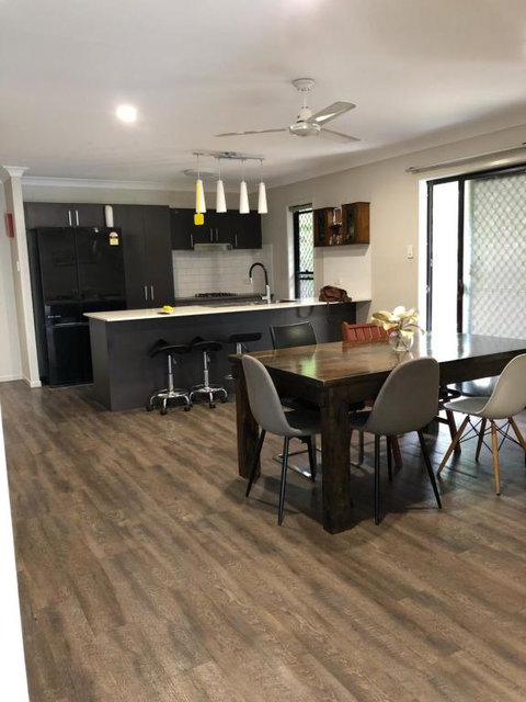 Private Bedroom Getaway - Accommodation Gladstone 0