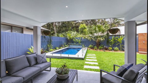 Private Luxury With Beach Views - Accommodation Gladstone 0