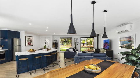 Private Luxury With Beach Views - Accommodation Gladstone 2