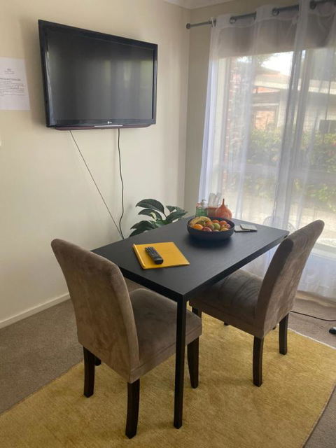 Private Room With Ensuite And Parking Close To Wollongong CBD - Accommodation Gladstone 1