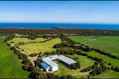 Pt Hesse Luxury Coastal Homestead - Accommodation Gladstone 0