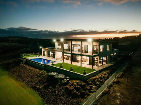 Pure Heaven - Accommodation Gladstone 0