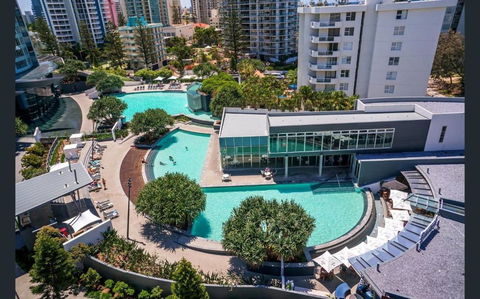Q Tower At Surfers Paradise - From Level 3 - Private & Self Contained Apartments - Accommodation Gladstone 2