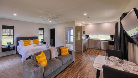 Quaffers On Storm King - Accommodation Gladstone 3