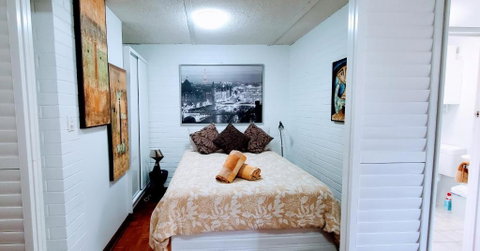 Quaint & Tranquil Subiaco 1 Bedroom Apartment - Accommodation Gladstone 1