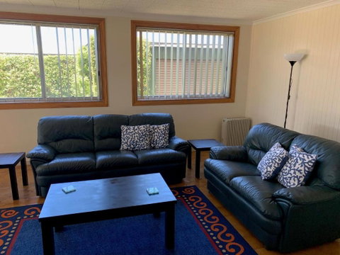 Quaint Hideaway - Accommodation Gladstone 3