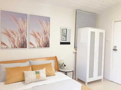 Quaint Double Or Queen Room - Mins To Stations&UNSW - Shared Bathroom - Accommodation Gladstone 1