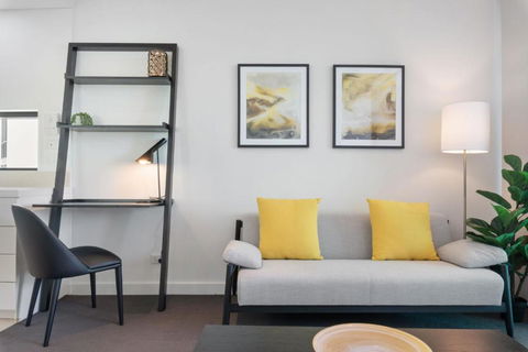 Quattro Apartments - Accommodation Gladstone 3