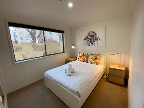 Quiet 2 Bedroom Apt In The Heart Of Old Kingston - Accommodation Gladstone 3