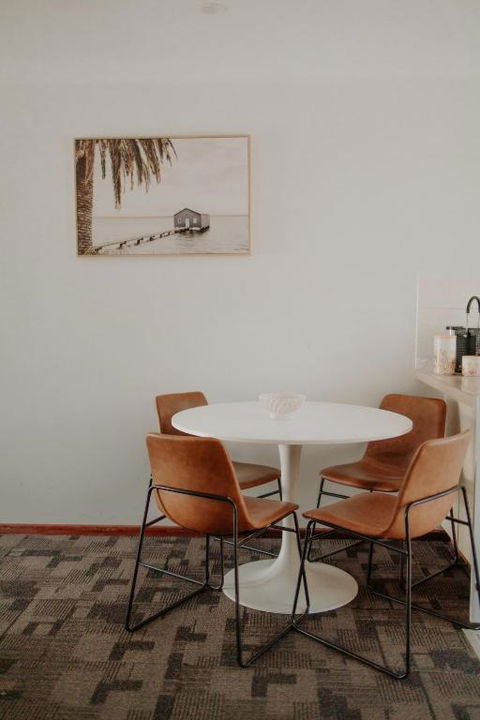 Quiet Corner Sleeps 4, Near Perth & Fremantle - Accommodation Gladstone 0