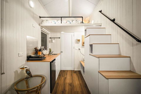 Quiet Lake House In Winery By Tiny Away - Accommodation Gladstone 1