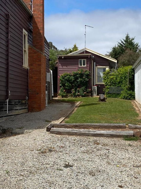 R&R Blue Diamond Luxury Studio Maryborough, Vic - Accommodation Gladstone 2
