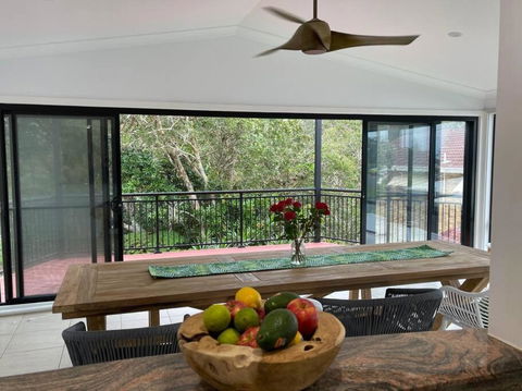 Rainbow Beachhouse - Deluxe, Pristine Location - Accommodation Gladstone 2