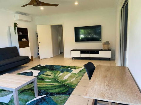 Rainbow Beachhouse - Deluxe, Pristine Location - Accommodation Gladstone 3